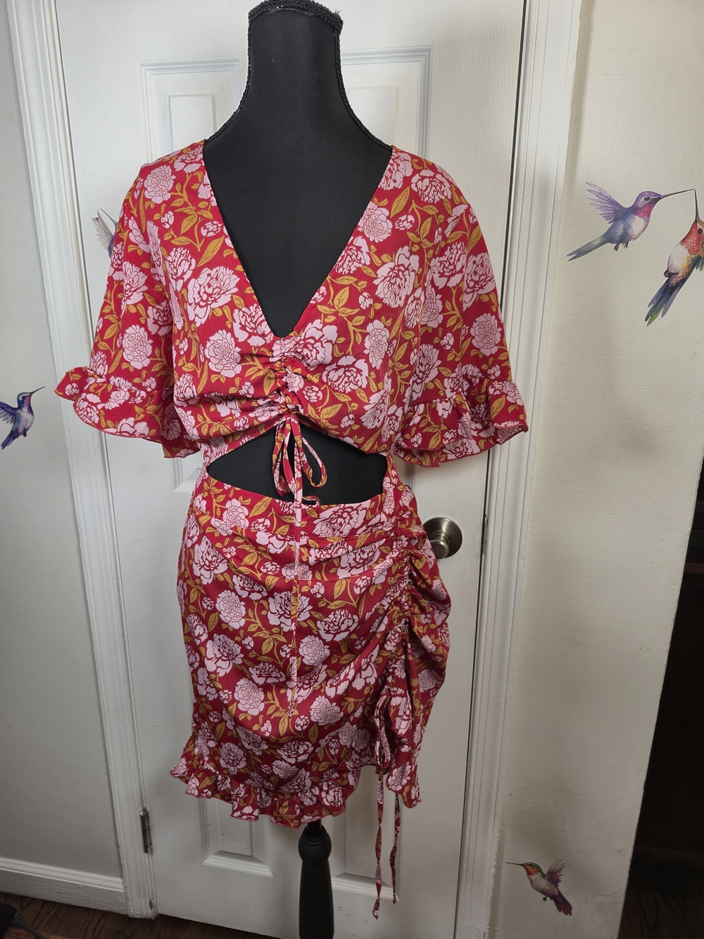 PrettyLittleThing Floral Cutout V-Neck Ruched Mini Dress Burgundy Pink Size 14 - Picture 3 of 6